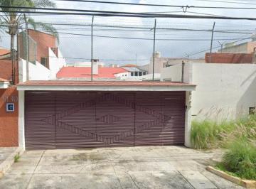 Casa de 4 habitaciones, Zapopan · Casa en Venta en Jardines Universisdad ¡Excelente Oportunidad de Inversiòn Recuperaciòn Hipotecaria!