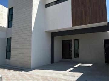 Casa en condominio de 4 habitaciones, Arteaga · Venta de Casa Privanzas Acacia
