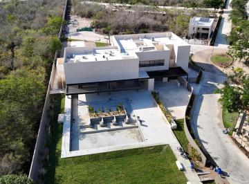 Terreno / Lote · 420m² · Lote en Venta de 420 m² en Residencial Campo Magno, Mérida, México