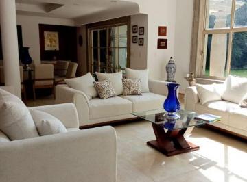 Casa · 640m² · 4 Recámaras · 4 Estacionamientos · Casa en Fraccionamiento en Santa María Ahuacatitlán Cuernavaca - Maz - 2300 - Fr