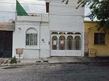Casa de 3 habitaciones, Saltillo · Casa en Venta en Col Valle de Santa Elena