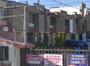 Casa de 2 habitaciones, Tijuana · Hermosa Casa en Remate en Calle de Las Amarantas, Col. Cañadas del Florido, Tijuana, Baja California