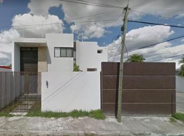 Casa de 4 habitaciones, Mérida · Hermosa Casa en Remate en C.73, Montebello, Mérida, Yucatán.
