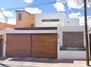 Casa de 4 habitaciones, Aguascalientes · Hermosa Casa en Remate en Pico de Orizaba, Jardines de La Concepción, Ags.