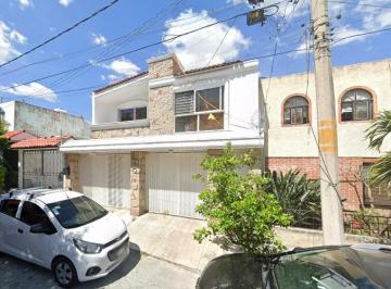 Casa de 4 habitaciones, Guadalajara · Casa en Venta en Jardines Alcalde ¡Excelente Oportunidad de Inversiòn Recuperaciòn Hipotecaria!