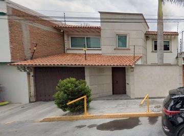 Casa de 4 habitaciones, Azcapotzalco · Bonita Casa en Una Exelente Ubicacion Cerca de Escuelas Parques y Hospitales