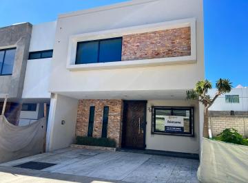 Casa en condominio de 4 habitaciones, Tlajomulco de Zúñiga · Casa con 220 m² de Terreno, 4 Recámaras en Renta Fraccionamiento Atmósfera Santa Anita