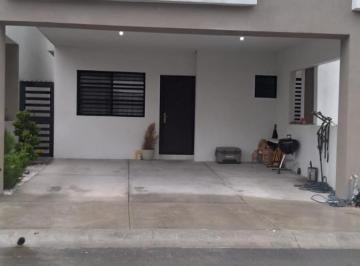 Casa · 122m² · 3 Recámaras · 2 Estacionamientos · Casa en Fraccionamiento estancias Valle de Plata