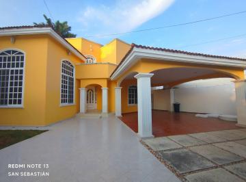 Casa de 4 habitaciones, Campeche · En Renta Casa Amueblada en Fracciorama 2000