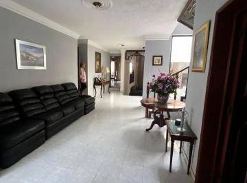 Casa de 4 habitaciones, Zapopan · Casa en Venta Av Moctezuma