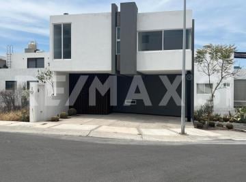 Casa de 3 habitaciones, El Marqués · Casa en Venta en Acacia Zibata