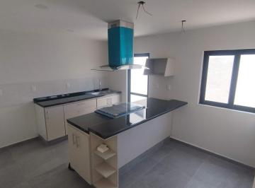 Casa · 180m² · 4 Recámaras · 2 Estacionamientos · Con 4 Recámaras con Alberca y Gimnasio