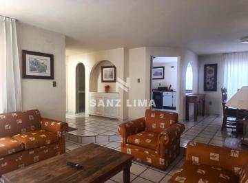 Casa de 3 habitaciones, Celaya · Fracc. El Pueblito de San Angel: Hogar Cálido y Acogedor.