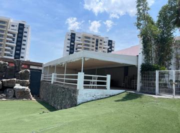 Terreno comercial , Querétaro · Jardin en Venta o Renta Sobre Anillo Fray Junipero Afuera de El Refugio