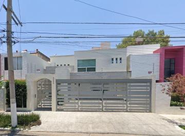 Casa de 4 habitaciones, Guadalajara · Casa en Venta Colonia Chapalita por Remate, Excelente Oportunidad!