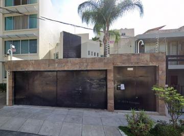 Casa de 4 habitaciones, Guadalajara · Casa en Venta Colonia Providencia 4a. Secc por Remate, Excelente Oportunidad!