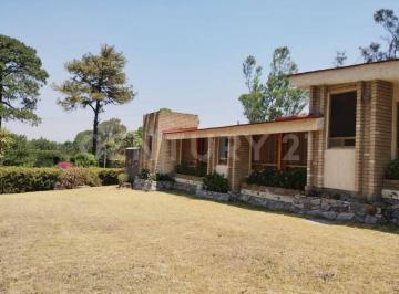 Casa · 890m² · 4 Recámaras · 8 Estacionamientos · Venta Casa Fraccionamiento Mirador La Calera, 1 Piso!