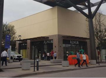 Local comercial · 100 Estacionamientos · Local en Renta Residencial El Fresno