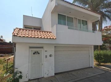 Casa en Venta de 4 habitaciones México · Hermosa Casa en Remate en Calle San Luis Potosi, Col. México, Uruapan, Michoacán