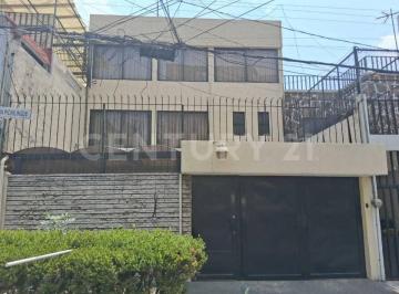 Casa · 277m² · 5 Recámaras · 3 Estacionamientos · Casa en Venta