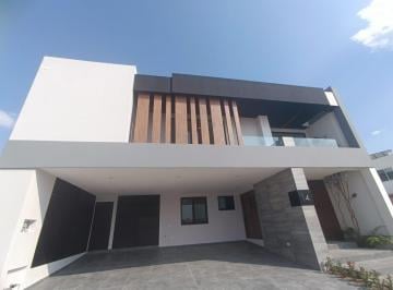 Casa de 4 habitaciones, San Andrés Cholula · Casa en Venta en Parque Jalisco en Lomas de Angelópolis