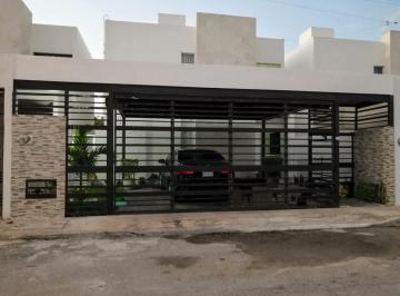 Casa de 3 habitaciones, Mérida · Se Vende Casa con Excelente Ubicacion
