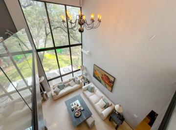 Casa de 4 habitaciones, Santiago · Propiedad en Santiago, Carretera Nacional Dentro de Privada.