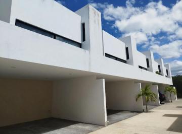 Casa en condominio de 2 habitaciones, Mérida · Venta Townhouse en Temozon, 2 Cuartos, climas, Equipado con Porche Techado