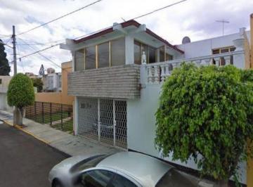 Casa de 4 habitaciones, Naucalpan de Juárez · Casa en Remate Ubicada en Fracc. Boulevares Naucalpan
