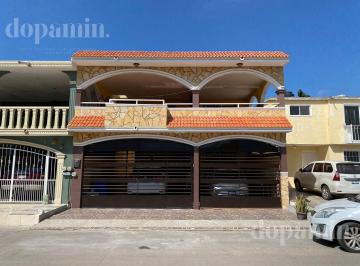 Casa · 233m² · 4 Recámaras · 2 Estacionamientos · Casa en Nuevo México