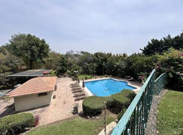 Casa · 1810m² · 7 Recámaras · 10 Estacionamientos · Casa en Las Quintas