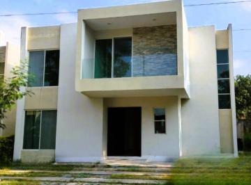 Casa · 3 Recámaras · 2 Estacionamientos · Casa en Renta en Fracc Los Encinos Residencial, Altamira, Tam. en