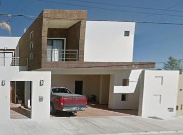 Casa de 4 habitaciones, Saltillo · Hermosa Casa en Remate en Costa Real, Valle Real, Saltillo, Coahuila.