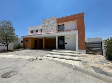 Casa de 4 habitaciones, León · Casa en Venta de Oportunidad "Valor Abajo del Avaluó" Condominio Xv