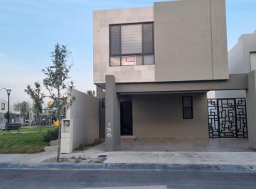Casa de 3 habitaciones, Saltillo · Se Renta Casa en Fracc Privado Al Norte de Saltillo Excelente Ubicación
