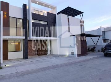 Casa en condominio · 185m² · 4 Recámaras · 3 Estacionamientos · PH - Fraccionamiento Xaramá Entorno Residencial