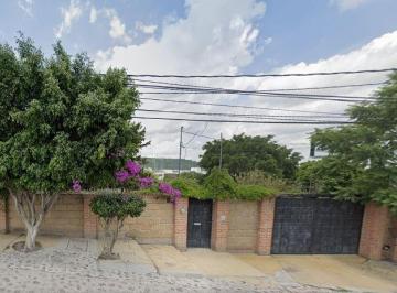 Casa de 4 habitaciones, Corregidora · Casa en Venta Colonia Colinas del Bosque por Remate, Excelente Oportunidad!