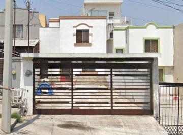 Casa de 2 habitaciones, Monterrey · Casa en Venta Colonia Balcones de Las Mitras por Remate, Excelente Oportunidad!