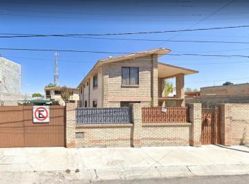 Casa de 4 habitaciones, Saltillo · Casa en Venta Colonia America por Remate, Excelente Oportunidad!