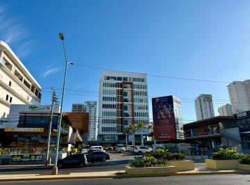 Local comercial · 123m² · Local en Laguna Plaza