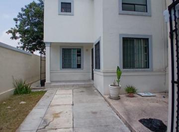 Casa de 3 habitaciones, Monterrey · Renta Paseo de Cumbres