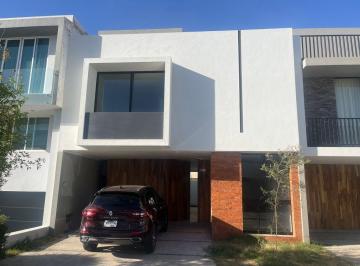 Casa en condominio · 160m² · 3 Recámaras · 2 Estacionamientos · Casa en Venta en Soare