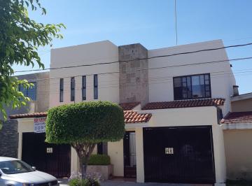 Casa de 3 habitaciones, Guadalajara · Casa en Renta Calle Milan Providencia