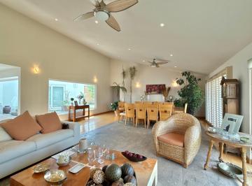 Casa de 3 habitaciones, Huixquilucan · Venta de Casa en Lomas Country Club, Real del Country