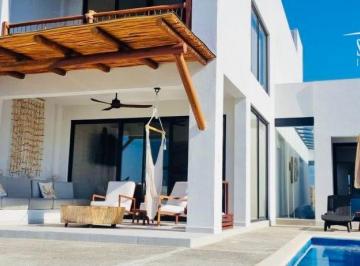 Casa de 4 habitaciones, Zihuatanejo de Azueta · Casa en Renta en Playa Blanca Ixtapa, Zihuatanejo Desde $10,500
