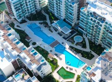 Departamento · 240m² · 4 Recámaras · Departamento en Venta, en Playa del Carmen, 4 Habitaciones, con Alberca, y Excelente Vista