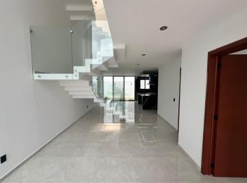 Casa de 4 habitaciones, Tlajomulco de Zúñiga · Casa en Venta en Fracc. Casa Fuerte en Coto Frente a Áreas Verdes con Roof Sur de La Ciudad