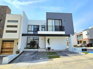 Casa de 4 habitaciones, Zapopan · Casa en Venta, Valle Imperial Coto Imperio Austriaco