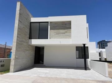 Casa de 3 habitaciones, Aguascalientes · Casas en Venta en Aguascalientes Norponiente en St Angelo Residencial
