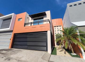 Casa · 320m² · 3 Recámaras · 2 Estacionamientos · Casa en Venta en Lomas Residencial Riviera Veracruzana Alvarado Veracruz